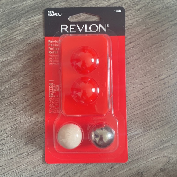 Revlon Rose Quartz Skin Reviving Roller with Refills - Picture 3 of 5